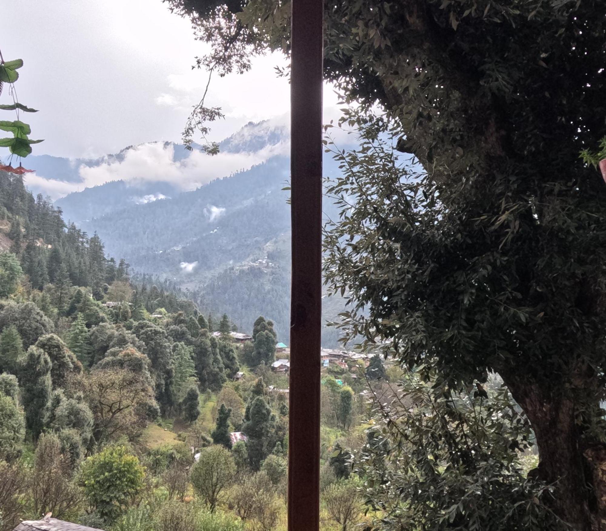 Mozo Inn&Cafe Jibhi Banjār 外观 照片