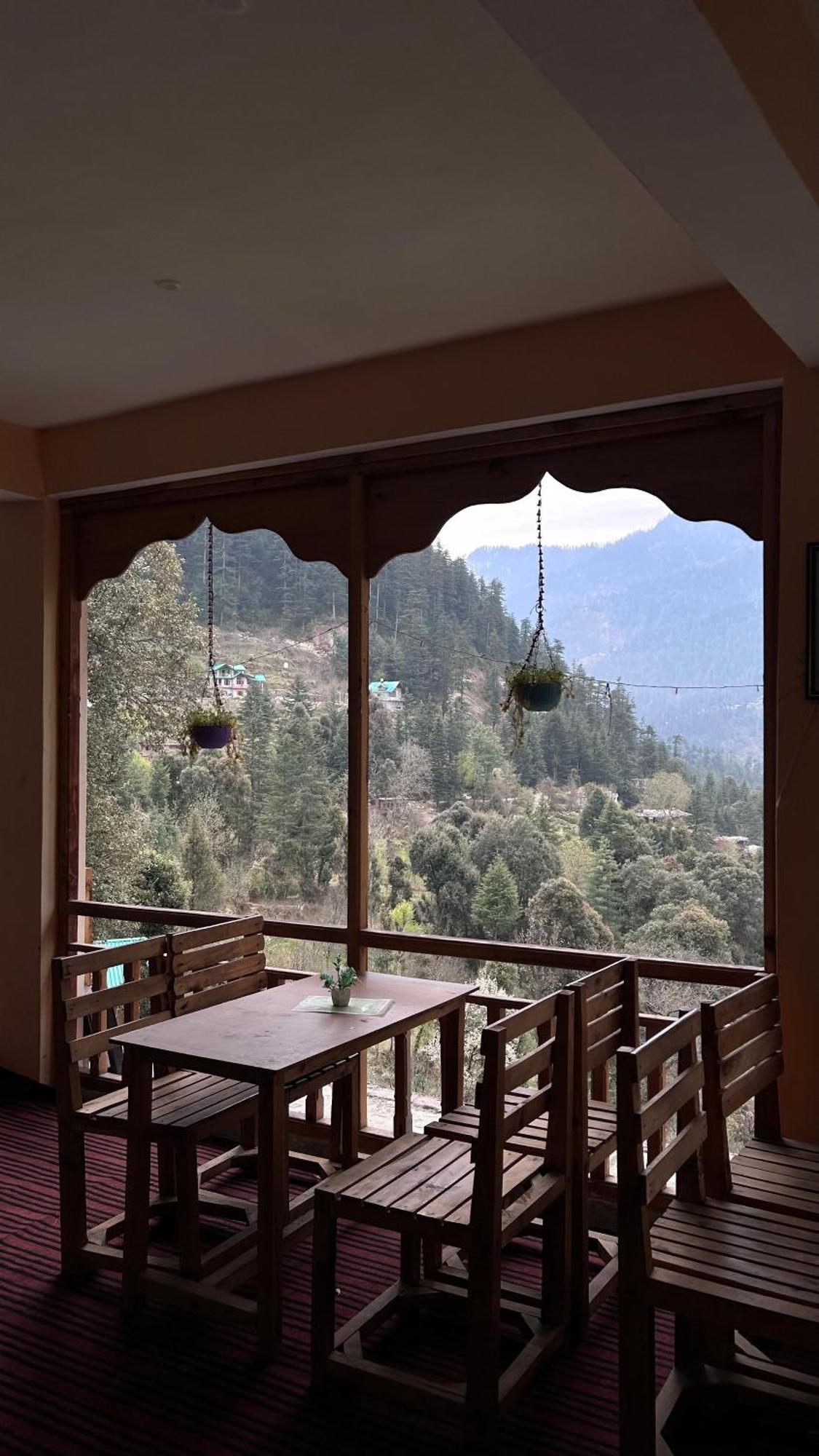 Mozo Inn&Cafe Jibhi Banjār 外观 照片